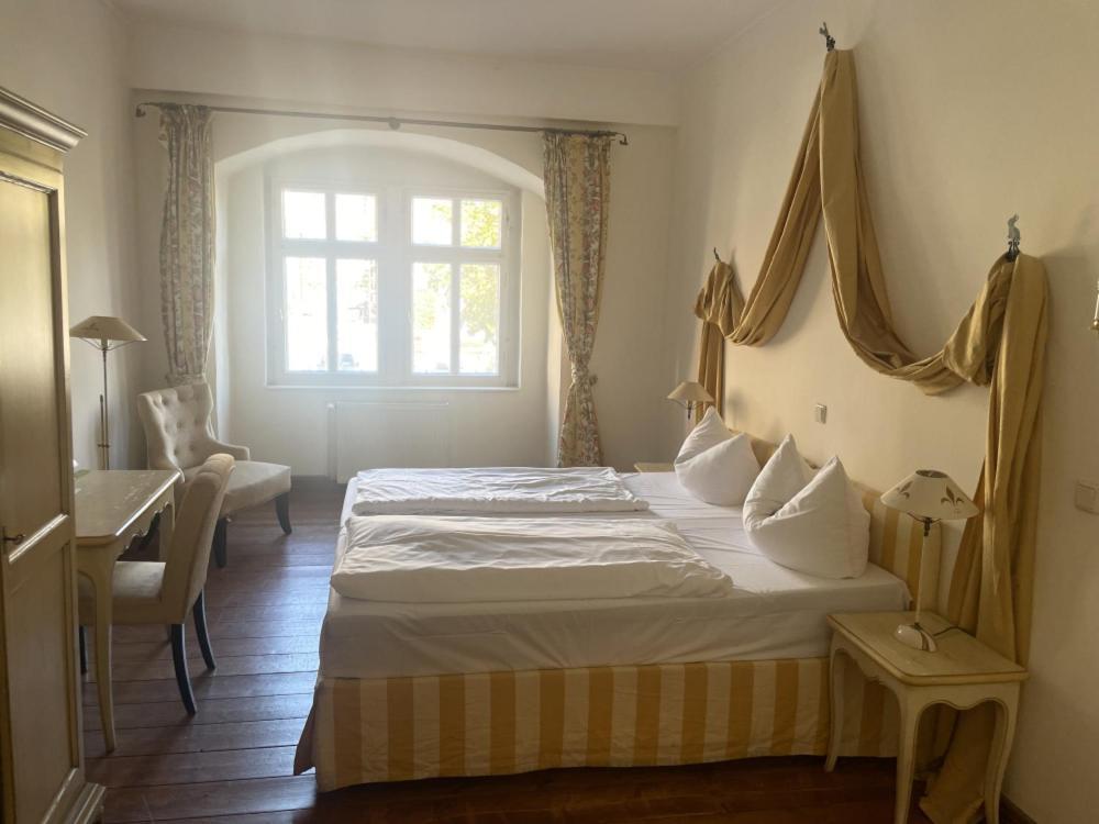 Hotel Adler Рудолщат Екстериор снимка