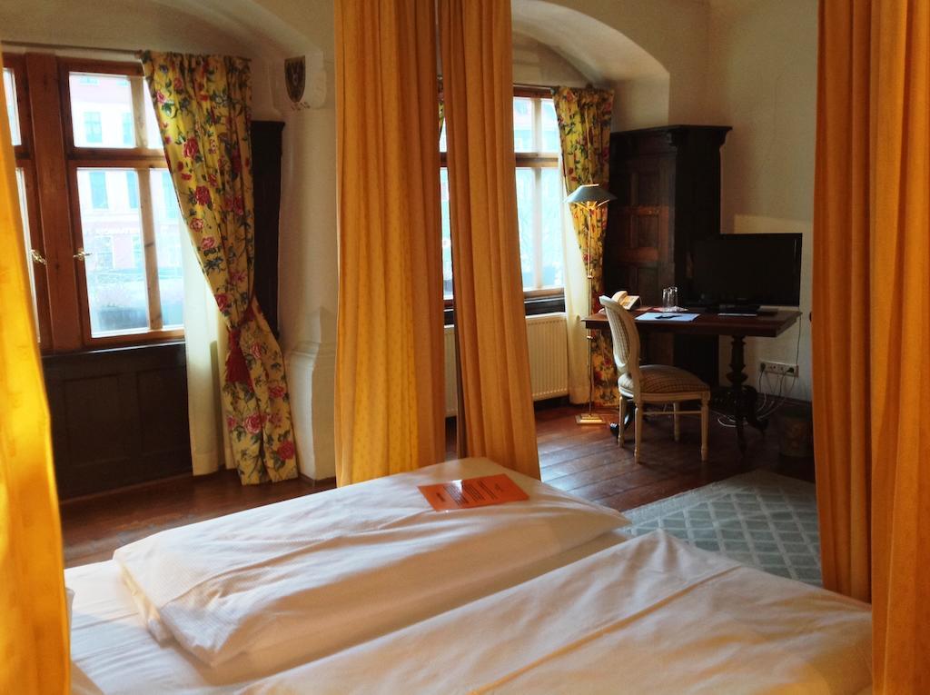 Hotel Adler Рудолщат Стая снимка